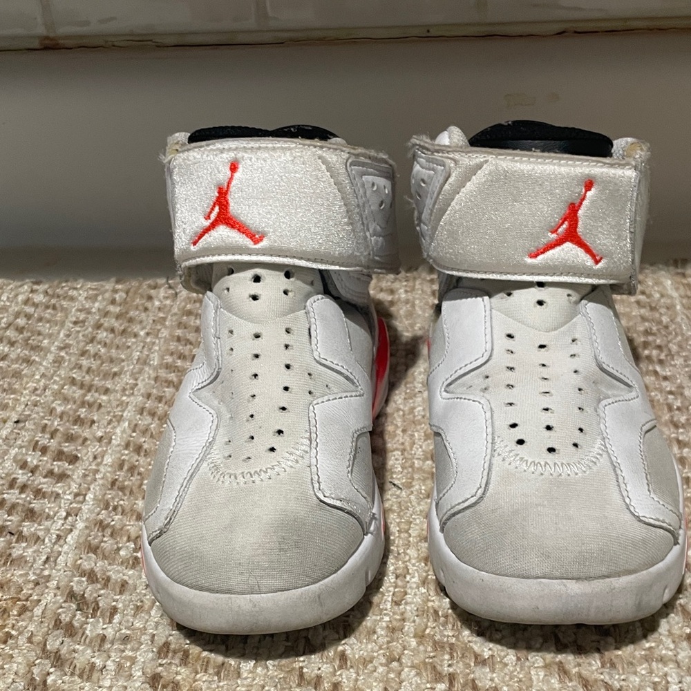 Nike Kids White and Red High-Top Sneakers Jordan Sky